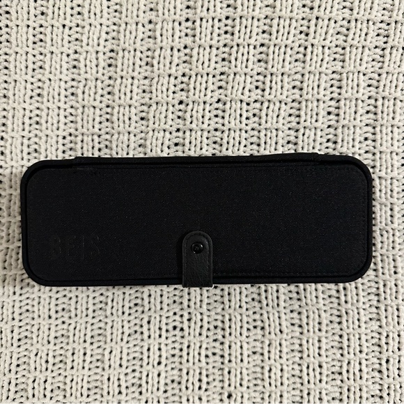 BEIS Accessories - NWOT Beis The Jewelry Case in black